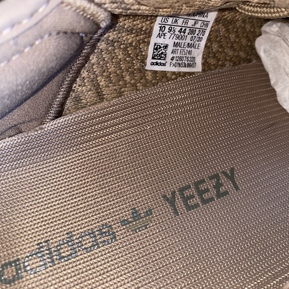 Yeezy - Boost 350 V2 (M 10) - Picture 12 of 12